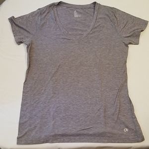 Gap fit V neck shirt